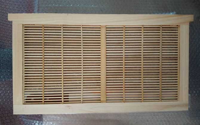 各種養(yǎng)蜂工具及參考價(jià)格 隔王板
