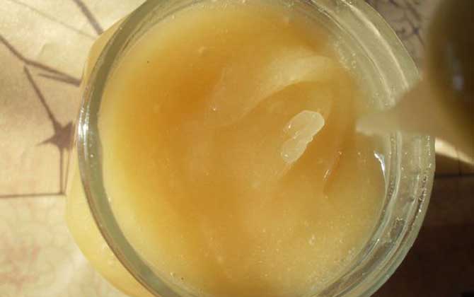 蜂蜜洗臉的好處及正確做法 蜂蜜