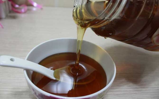 用蜂蜜擦臉一年有什么效果? 蜂蜜