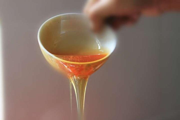 追花逐蜜，養蜂人老魏的“甜蜜事業”