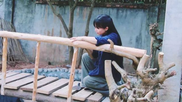 95后“村姑”靠直播插秧當上網紅(犁田、插秧、打鐵,真農活界“十項全能”)