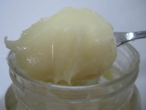 什么是黑蜂雪蜜(黑蜂雪蜜的作用與功效) 什么是黑蜂雪蜜(黑蜂雪蜜的作用與功效)