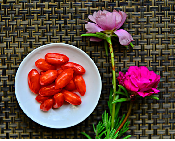 女生經(jīng)期能喝什么好（適合生理期喝的8種湯滋補又養(yǎng)顏）