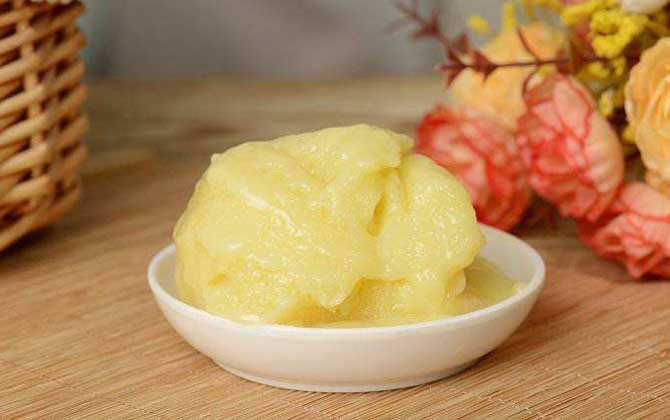 蜂王漿的味道為什么怪怪的(蜂王漿為什么有怪味) 蜂王漿的味道為什么怪怪的(蜂王漿為什么有怪味)