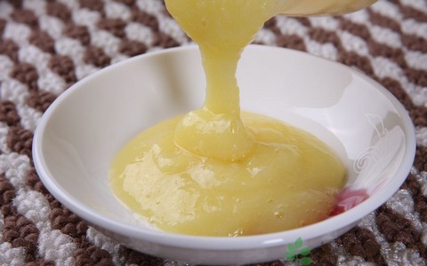 蜂王漿和蜂蜜有什么區別(一起喝有什么效果?哪個更好?) 蜂王漿和蜂蜜有什么區別(一起喝有什么效果?哪個更好?)