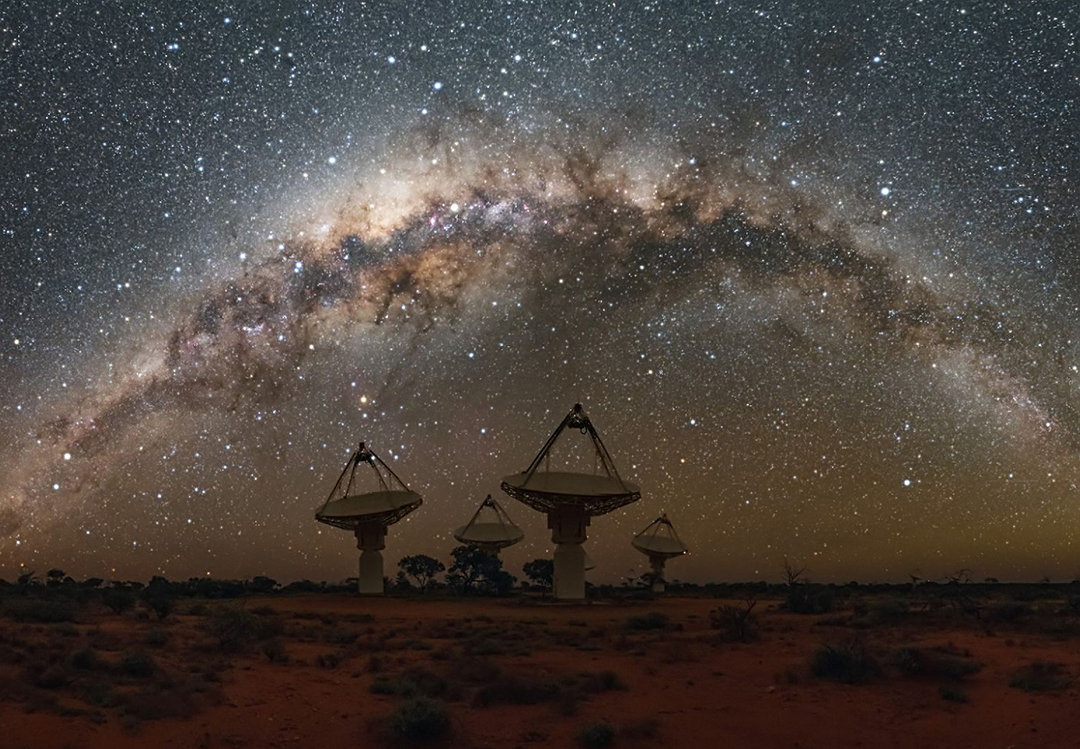 銀河系中心傳來神秘信號，一年重復(fù)13次，天文學(xué)家：不是已知天體