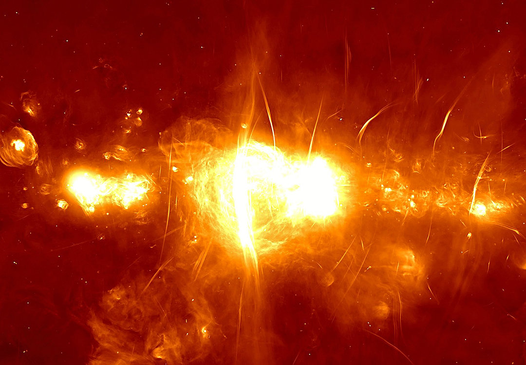 銀河系中心傳來神秘信號，一年重復(fù)13次，天文學(xué)家：不是已知天體