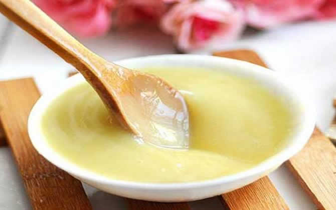 女人吃蜂王漿的年齡 女人吃蜂王漿的年齡