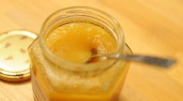 蜂蜜為什么會結(jié)晶(蜂蜜結(jié)晶是怎么回事兒) 蜂蜜為什么會結(jié)晶(蜂蜜結(jié)晶是怎么回事兒)