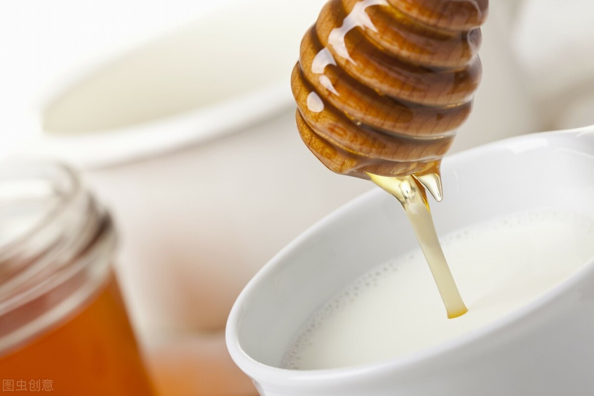 如何判斷蜂蜜是否變質(什么樣的蜂蜜算是變質了) 如何判斷蜂蜜是否變質(什么樣的蜂蜜算是變質了)