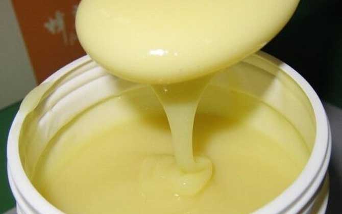 怎么挑選蜂王漿(買蜂王漿選哪個牌子最好) 怎么挑選蜂王漿(買蜂王漿選哪個牌子最好)