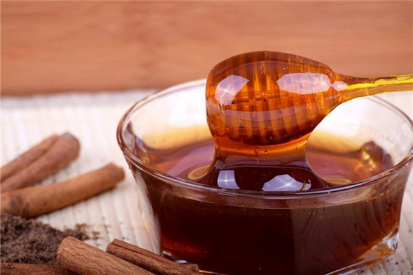 中蜂蜜與意蜂蜜有什么差別(記住這5個(gè)區(qū)別) 中蜂蜜與意蜂蜜有什么差別(記住這5個(gè)區(qū)別)