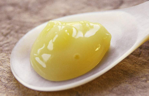 蜂王漿多少錢一斤（真蜂王漿的價(jià)格是多少）