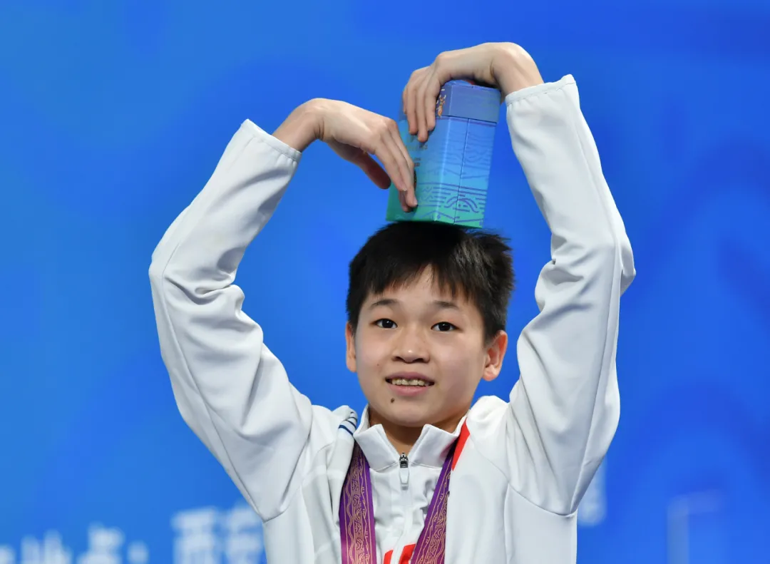 祝賀！全紅嬋10米臺摘金