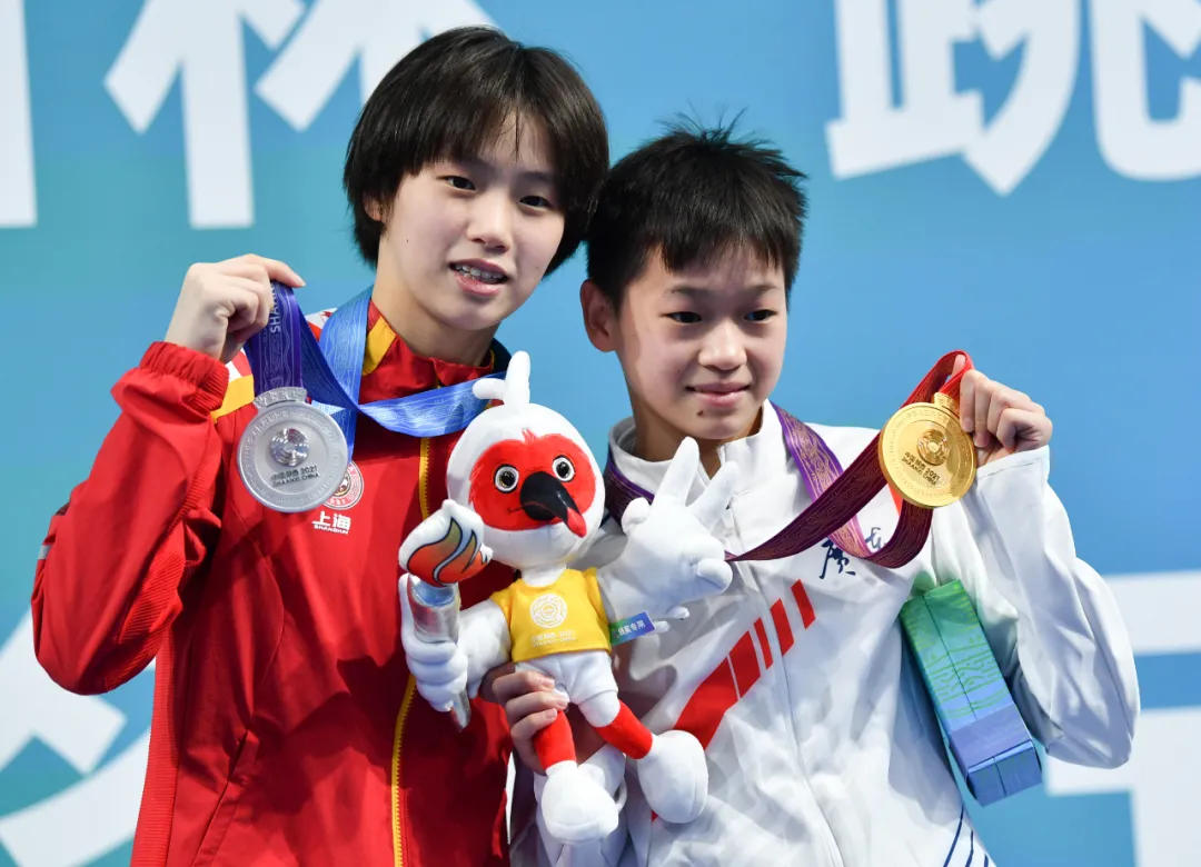 祝賀！全紅嬋10米臺摘金