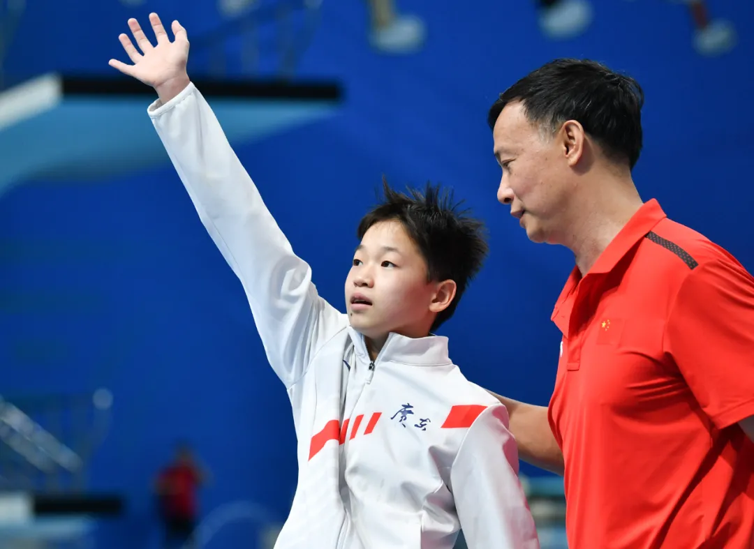 祝賀！全紅嬋10米臺摘金