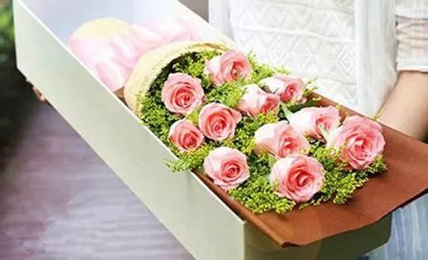 11朵玫瑰代表什么意思(11朵玫瑰代表的花語(yǔ)和寓意) 11朵玫瑰代表什么意思(11朵玫瑰代表的花語(yǔ)和寓意)