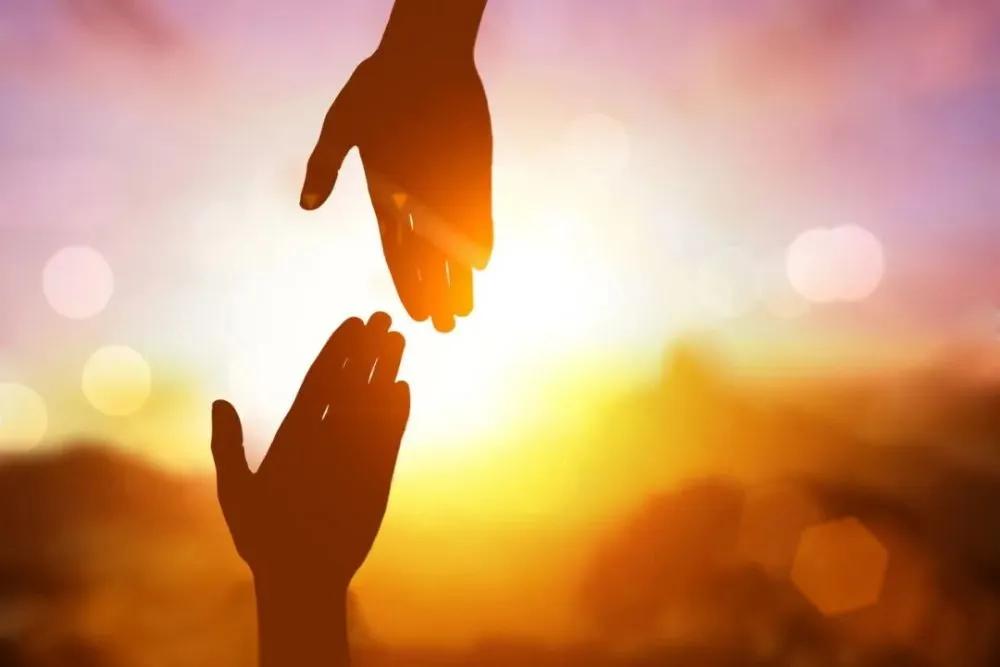 予人玫瑰手有余香是什么意思(贈(zèng)人玫瑰手有余香的精神) 予人玫瑰手有余香是什么意思(贈(zèng)人玫瑰手有余香的精神)