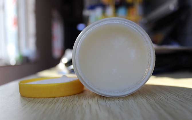 牛奶加蜂蜜喝死人是真的嗎？純粹是謠言，二者實際上是絕佳搭配！