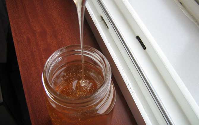 女性千萬不要亂吃蜂蜜，不但要注意禁忌人群，喝法也必須要正確！