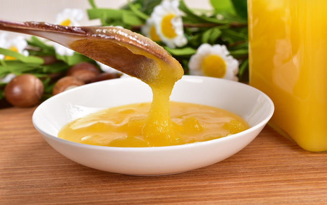 生蜂蜜和熟蜂蜜的區(qū)別是什么？(生蜜和熟蜜哪個好)